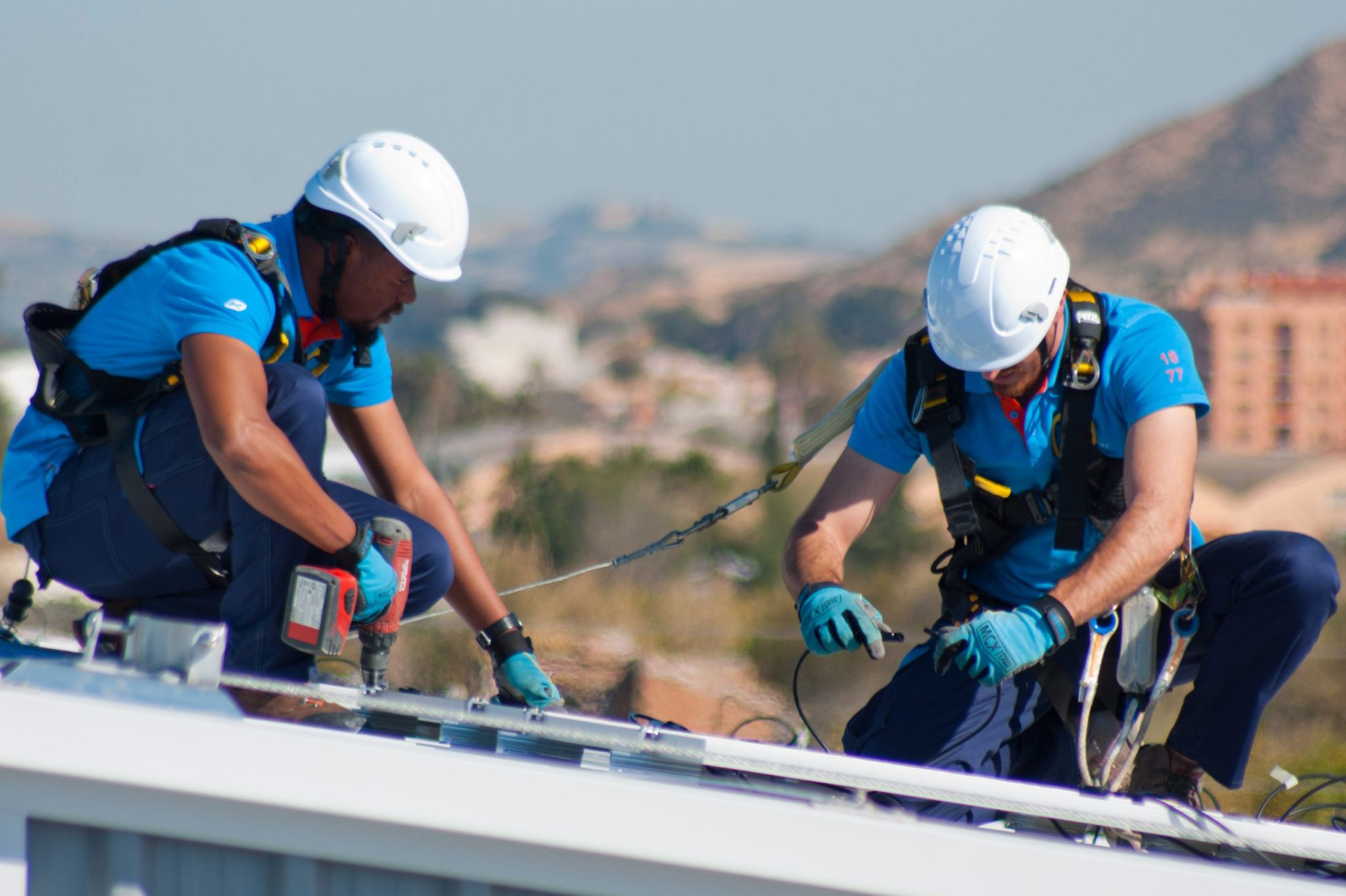 Paneles solares en tejado español