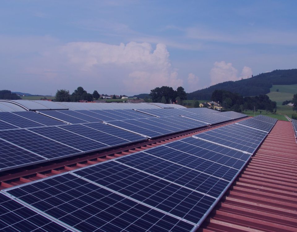 Murcia da luz verde al almacenamiento energético en plantas FV ya autorizadas