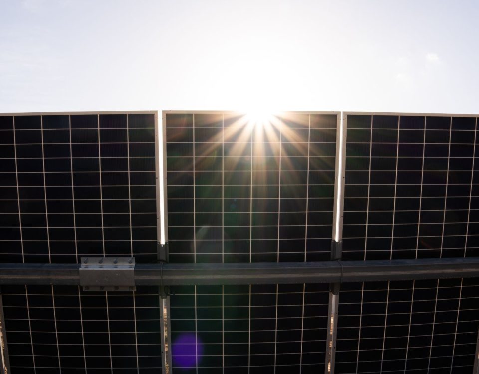Instalacion de autoconsumo industrial con paneles solares