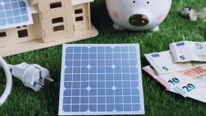 plan de instalación solar con ayudas y deducciones fiscales para autoconsumo en 2026