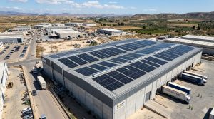 Instalación de autoconsumo fotovoltaico en nave industrial para reducir costes energéticos en empresa